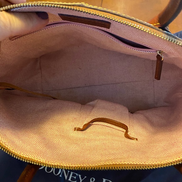 Dooney & Bourke one of a kind purse - Picture 5 of 10